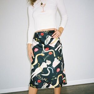 Lisa Says Gah Sandy Midi Skirt in Museo Nero